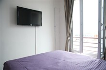 Location courte durée pour 5 d'un F2 meublé rue de Steinkerque Paris XVIII