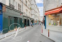 Bail mobilité d'un grand studio alcôve à louer à Mabillon Paris 6ème arrondissement