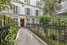 Location meublée saisonnière d'un F2 pour 4 personnes à Denfert Rochereau Paris 14ème