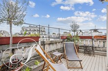 Location meublée à la semaine d'un bien d'exception avec 2 chambres et terrasse vue Tour Eiffel Paris 16ème