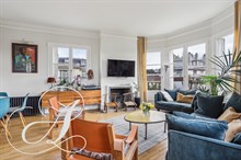 Location saisonnière d'un bien de standing avec 2 chambres terrasse et climatisation à Trocadéro Passy Paris 16ème