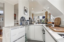 A louer à la semaine appartement meublé de luxe avec terrasse à Trocadéro Passy Paris 16eme