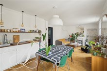 Location saisonnière à la semaine d'un F3 avec 2 chambres à Louvre-Rivoli dans le Marais Paris 1er