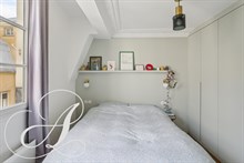 Location saisonnière à la semaine d'un F3 avec 2 chambres à Louvre-Rivoli dans le Marais Paris 1er