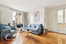 Location à la semaine d'un F3 avec 2 chambres pour 6 personnes à Duroc Paris 7ème