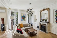 Location meublée Paris : 5 pièces modernes avec 3 chambres doubles à Châtelet les Halles