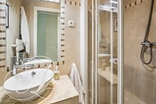 Location meublée Paris : Magnifique appartement de 5 pièces avec 3 chambres doubles