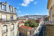 A louer en bail mobilité appartement de 2 pièces avec balcon à Montmartre Paris 18ème