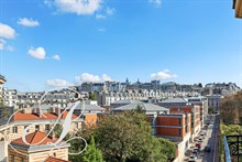 Location meublée d'un F2 avec balcon à Montmartre Paris 18ème