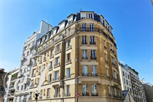 A louer en bail mobilité appartement de 2 pièces avec balcon à Montmartre Paris 18ème
