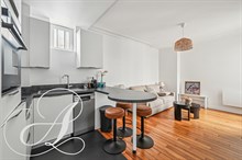 Appartement refait à neuf à louer type F2 Porte de Versailles Paris 15ème