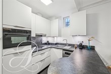 Appartement refait à neuf à louer type F2 Porte de Versailles Paris 15ème