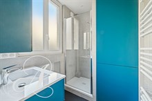 Appartement refait à neuf à louer type F2 Porte de Versailles Paris 15ème