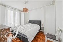 Bail mobilité pour un F2 moderne refait à neuf Porte de Versailles Paris 15ème