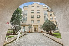 A louer en bail mobilité au mois appartement de standing dans le Marais, rue du Temple, Paris 3ème