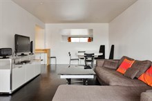 Location meublée au mois d'un F3 moderne avec 2 chambres avec terrasse à Boulogne à deux pas de Paris 16ème