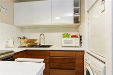 A louer en courte durée pour 2 studio refait à neuf avenue du Maine à Alésia Paris 14ème